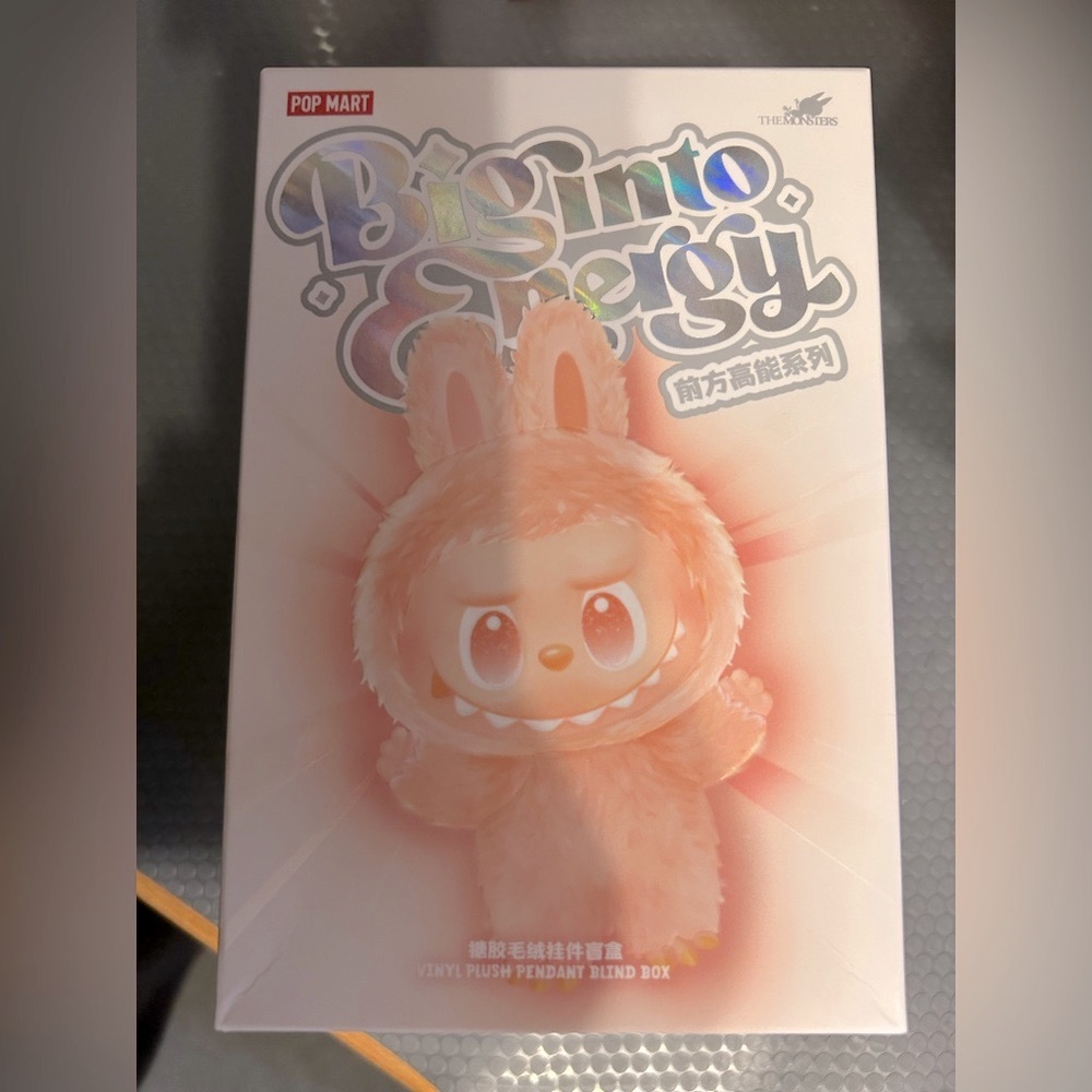 Labubu LOYALTY IN HAND